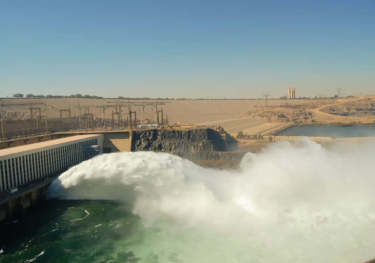 Aswan-High-Dam-Egypt helm holidays