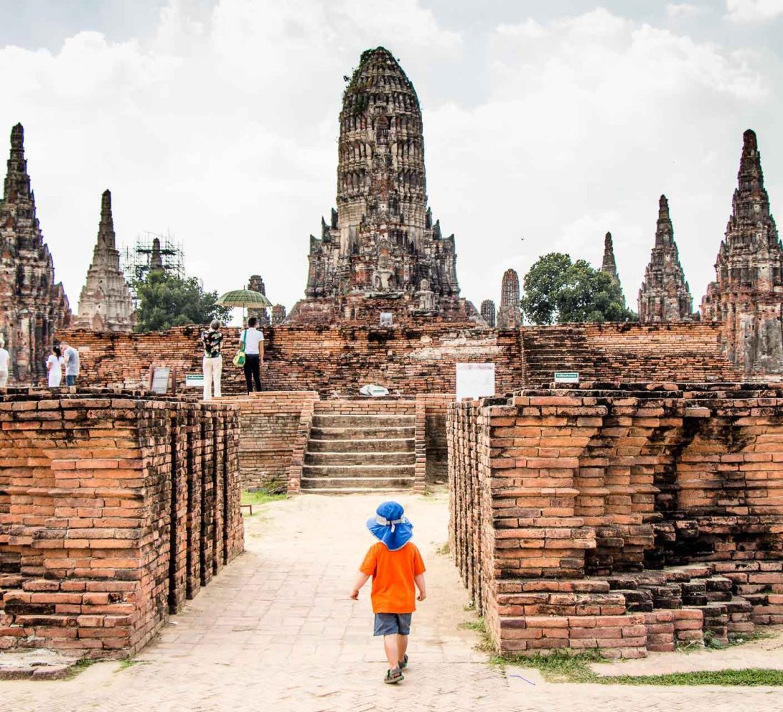 Ayutthaya-Thailand-with-helm holidays
