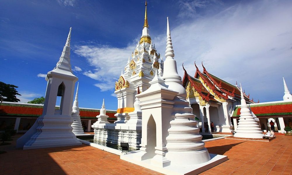 Surat Thani thailand helm holidays
