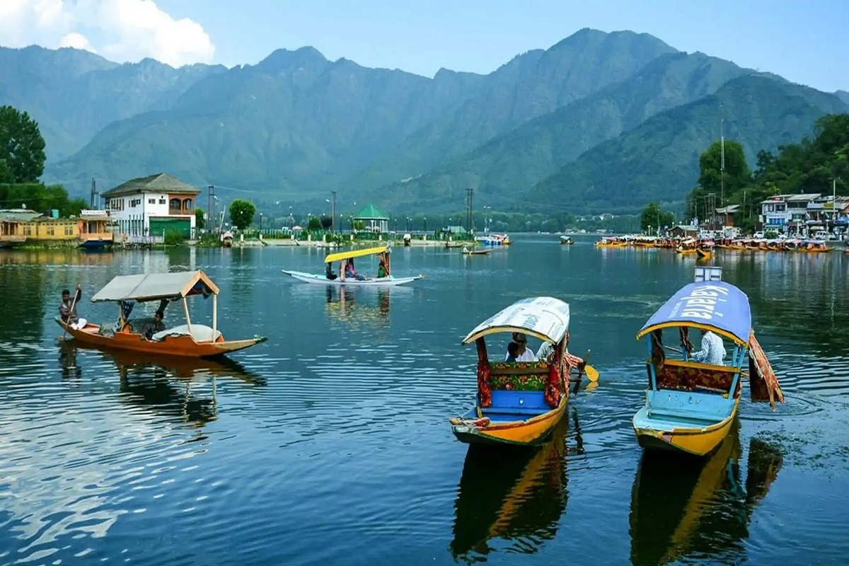 Kashmir – Embrace the Beauty of Paradise on Earth