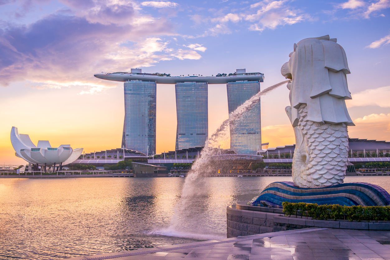 How to Travel Singapore on a Budget: Tips & Itinerary