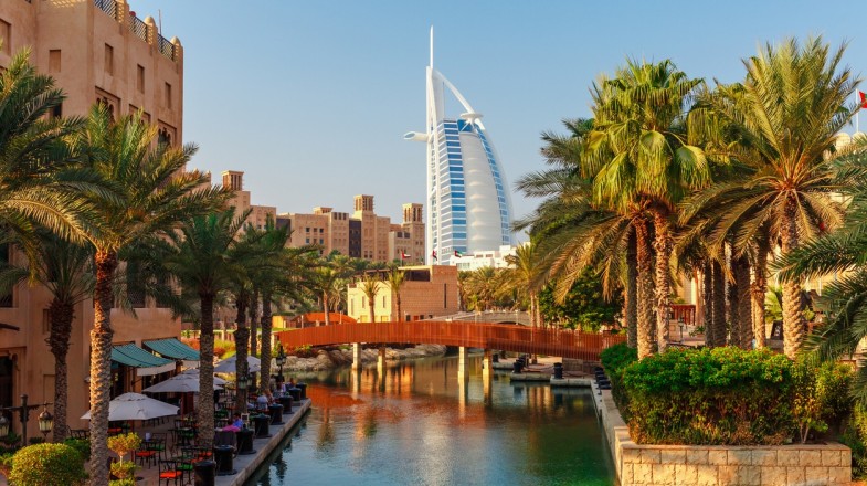 Top 10 Must-Visit Places in Dubai