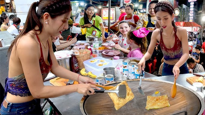 Best Street Food in Bangkok You Must Try
