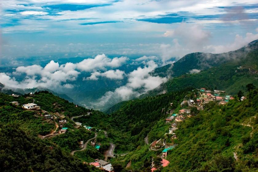 Top 10 Cool Hill Stations in India to Escape Summer Heat 2026 | Helm Holidays
